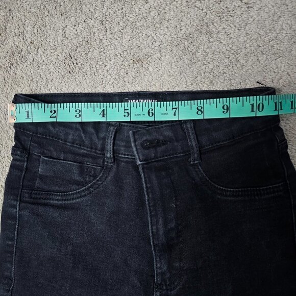 Zara Trafaluc Black Skinny High Waist Distressed Ripped Knee Jeans | US02 - Picture 8 of 15